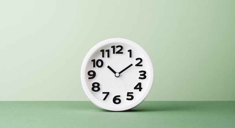 Endast en fjärdedel av de anställda som håller sig till ”kärntimmar”, säger forskning