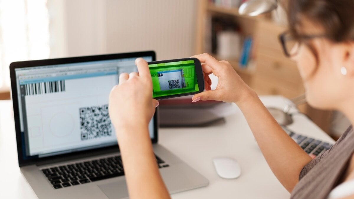 Fakturorna med tusentals självföretagare kommer att inkludera automatisk QR i slutet av denna månad