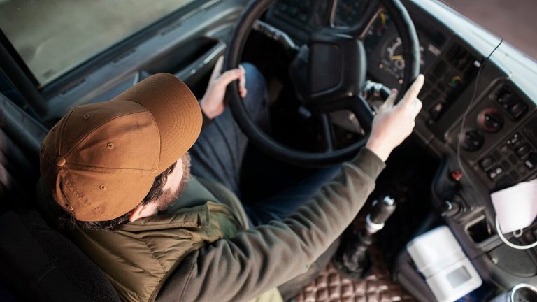 Den nya generationen av intelligenta tacografer anländer med svåra böter och utvidgas till Vans