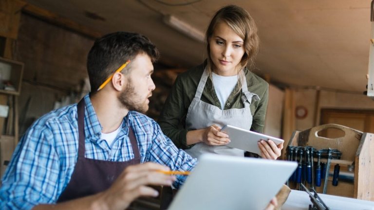 Vilket självföretag kan dra nytta av arbetslösheten 2025: Krav och begränsningar