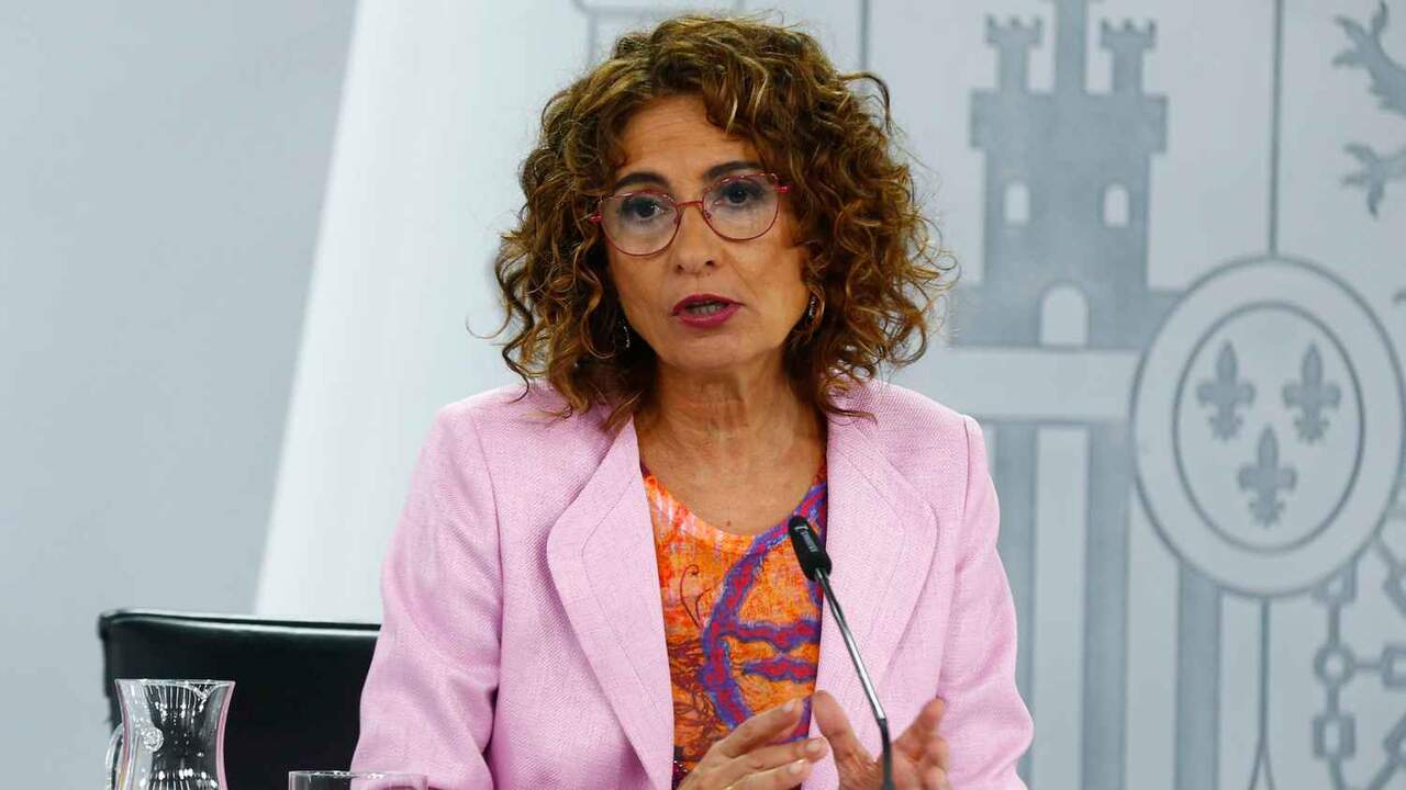 Småföretag har fyra månader att ändra sitt faktureringsprogram