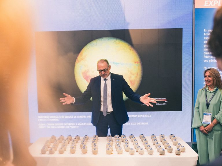 Vill du ha ett rymduppdrag? ESA letar efter två regissörer, ingenjörer