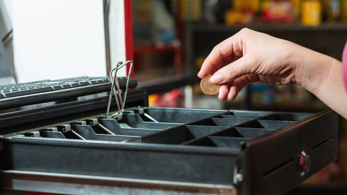 Lagen kräver självföretag för att acceptera kundbetalningar: undantag