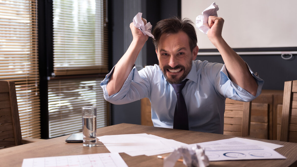 Domarna förlåter redan skulderna från självarbetslösa med social trygghet eller statskassan oavsett gränsen