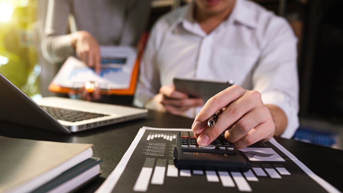 En expertrapport varnar för att öka kreditapplikationerna vid mikropymer