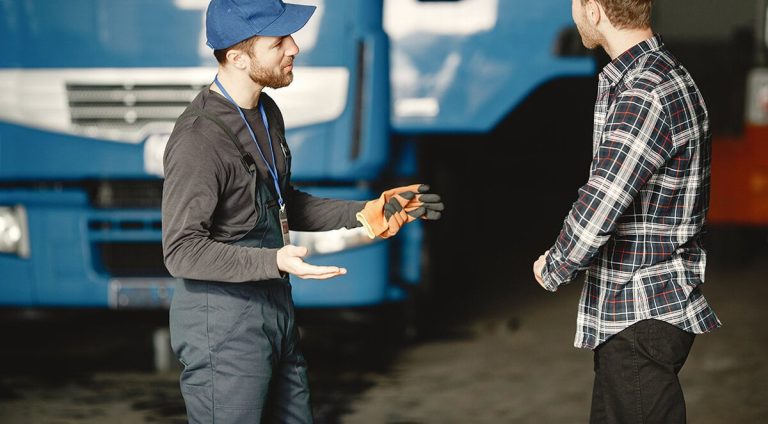 Autonoma transportörer har premiär En global utställning för köp och försäljning av begagnade lastbilar