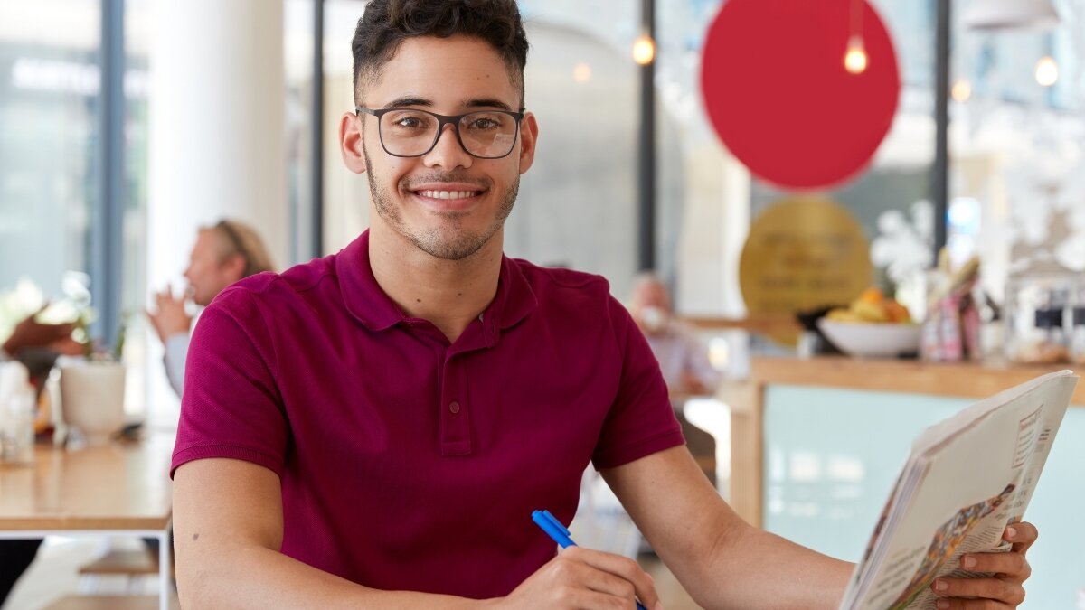 Social trygghet klargör vem som betalar studenternas kvoter i affärer