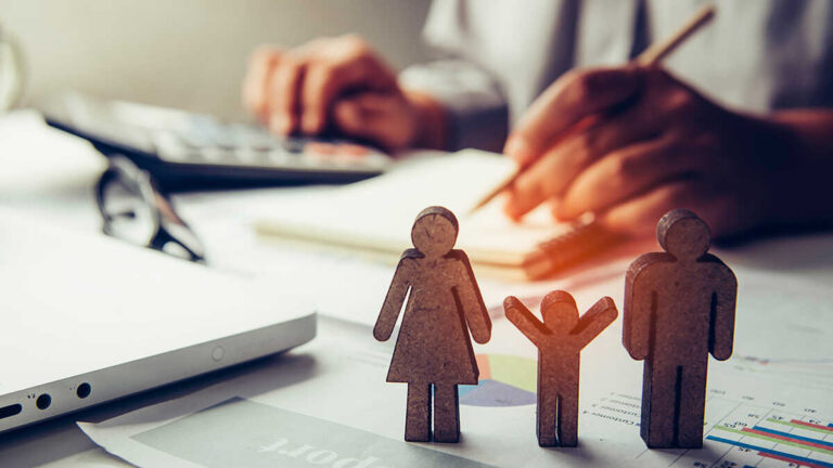 Domarna påminner självföretagen om att det finns nya gränser för anpassade anställda