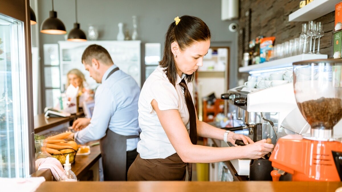 Arbetskostnaderna har stigit med 15% för självföretagare med anställda på tre år