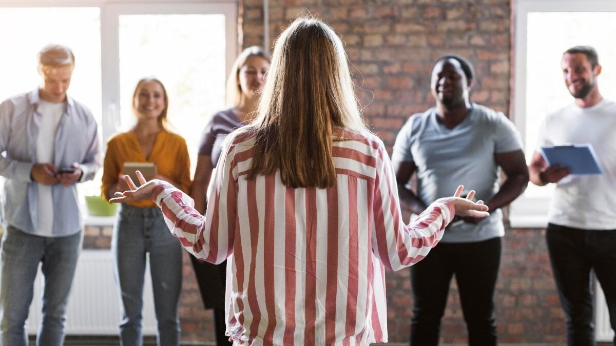 Arbetsrotation i gästfrihet och teknik påverkar fullt ut små och medelstora företag och frilansare