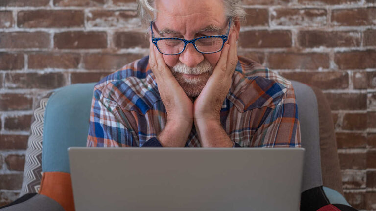 Treasury Forces för att göra resultaträkningen endast online från 2026