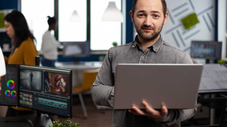 Spanien leder den avancerade användningen av AI och växer sin e -handel med 18%