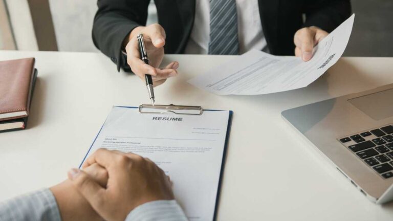 Business Association varnar för att Díaz vill förlänga ledigheten för döden utan ett socialt avtal