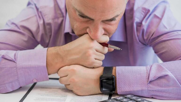 Skatt- och redovisningsförpliktelser för egenföretagare före slutet av 2025