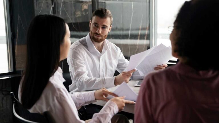Extremadura lanserar hjälp så att de egenföretagare kan täcka kostnaderna för råd eller andra tjänster