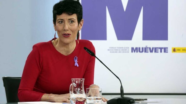 Socialförsäkringen vänder: den föreslår frysning av avgifter för tusentals egenföretagare och höjning av KPI för resten