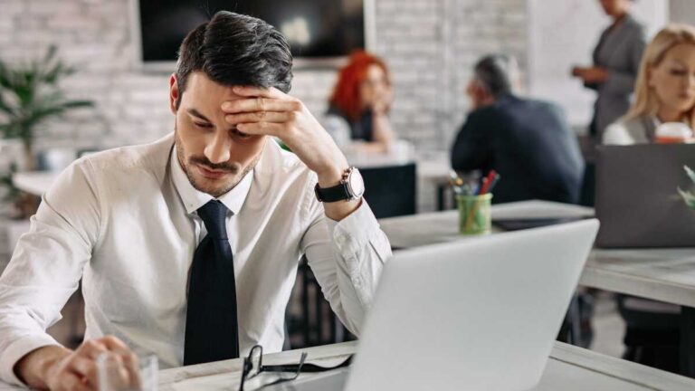 Små och medelstora företag måste nu kommunicera vem som är ansvarig för deras obligatoriska rapporteringskanal