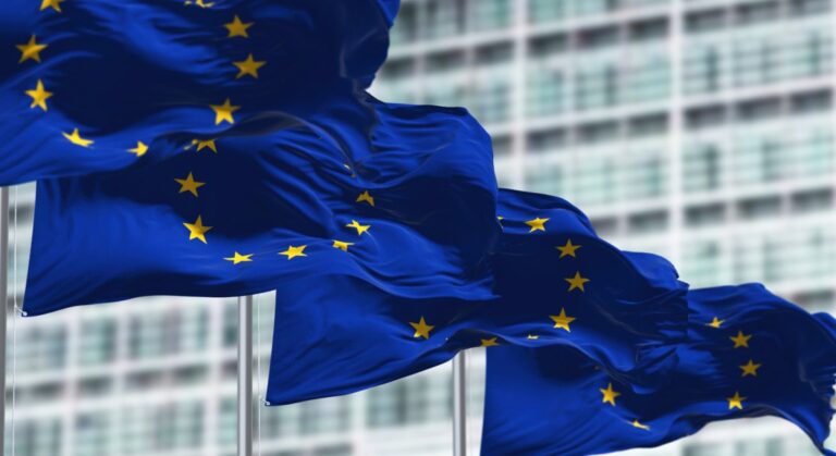 EU-initiativ för att utbilda 200 000 personer att arbeta i Europas högteknologiska sektorer