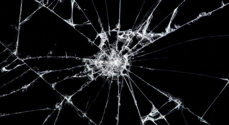 Hur kan tyst sprickbildning fraktur arbetsplatsen harmoni?