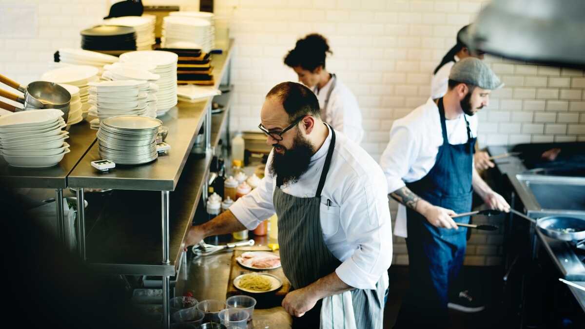 Finansdepartementet ändrar tidsfristen för egenföretagare i moduler att säga upp sig från systemet