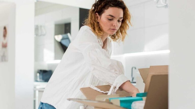 Ökningen av Correos-priserna 2026 kommer att påverka särskilt små e-handel som använder paket