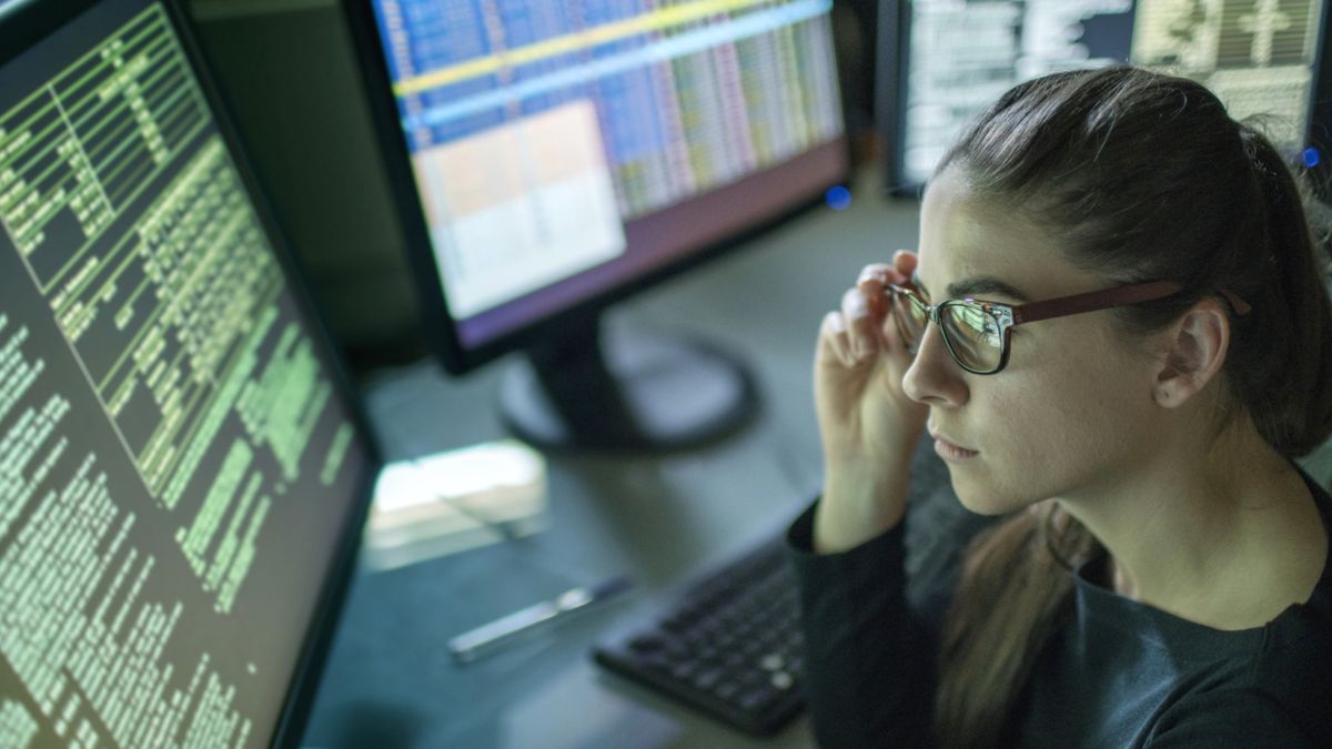 Cyberattackerna ökar och kan redan nu kosta företag mellan 10 % och 20 % av sin årliga omsättning