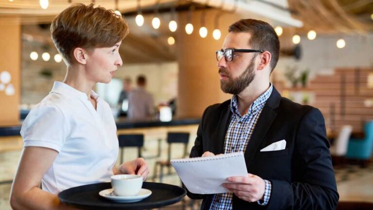 Egenföretagare och företag måste ge fem dagars varsel för att byta skift eller schema.