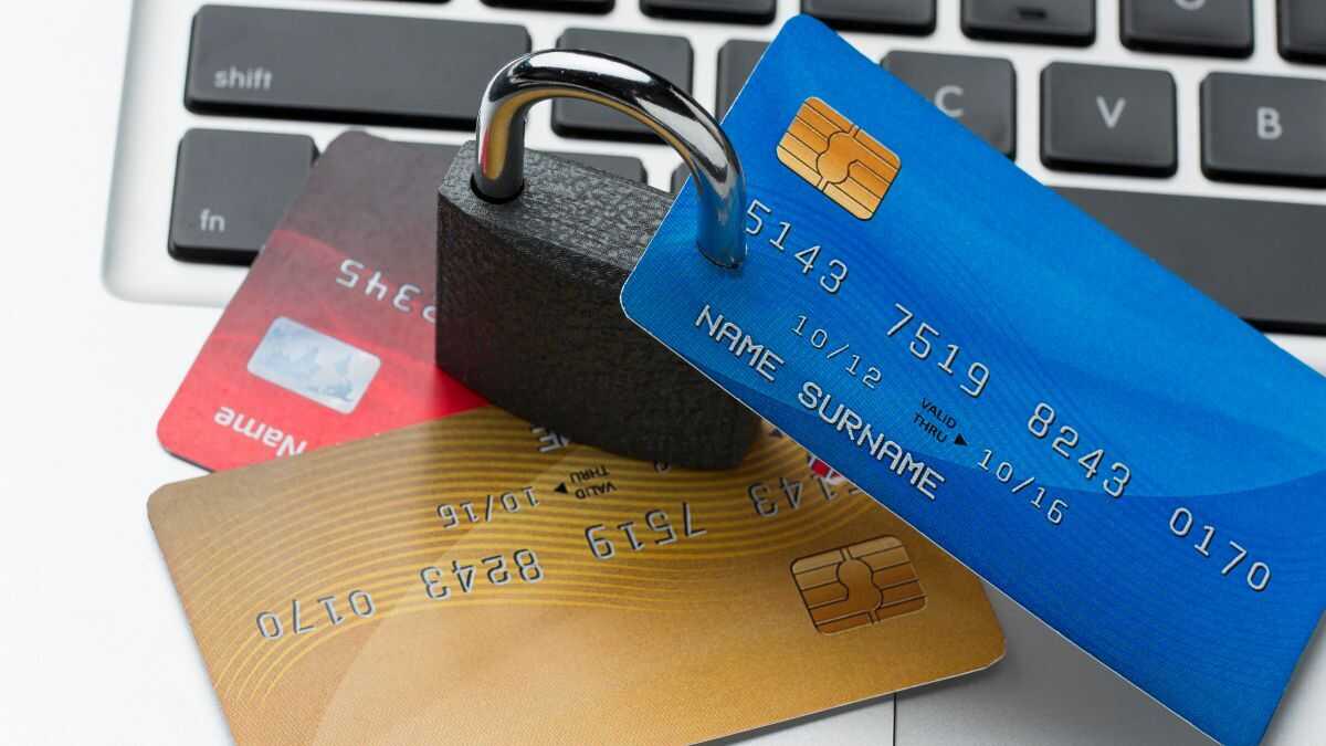 Skatteverket påminner egenföretagare om att de aldrig efterfrågar person- eller bankuppgifter via mejl eller sms