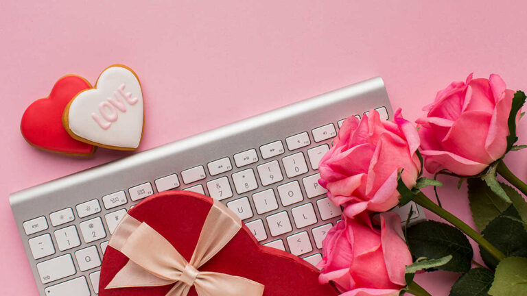 Endast en av fem företag är beredda att sälja sina presenter online på Alla hjärtans dag