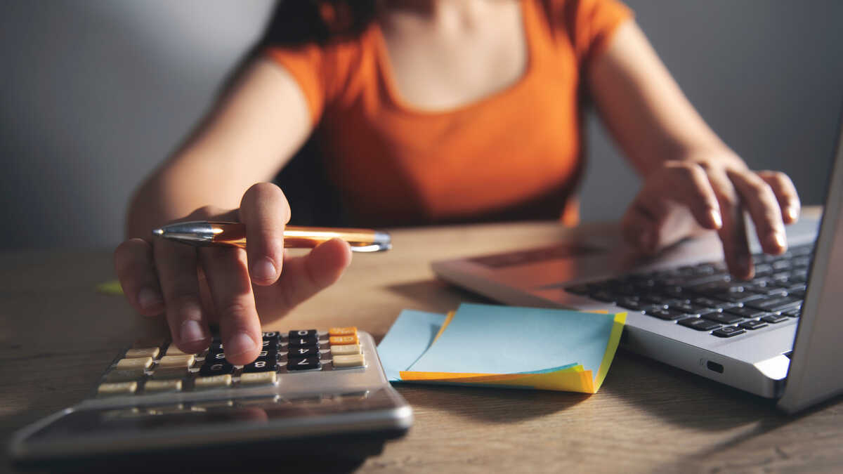 Inflationen kommer att fortsätta att kväva egenföretagare och små och medelstora företag 2026, efter en kumulativ ökning med 23 % på fem år