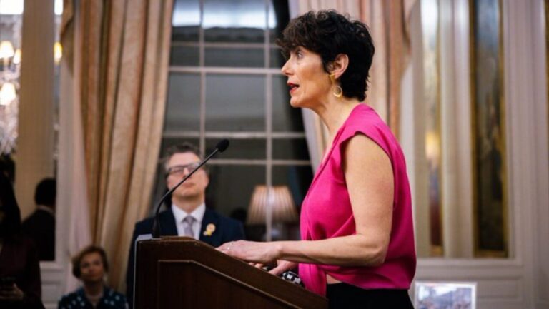 Socialförsäkringen meddelar redan egenföretagare med bidrag för att återvända