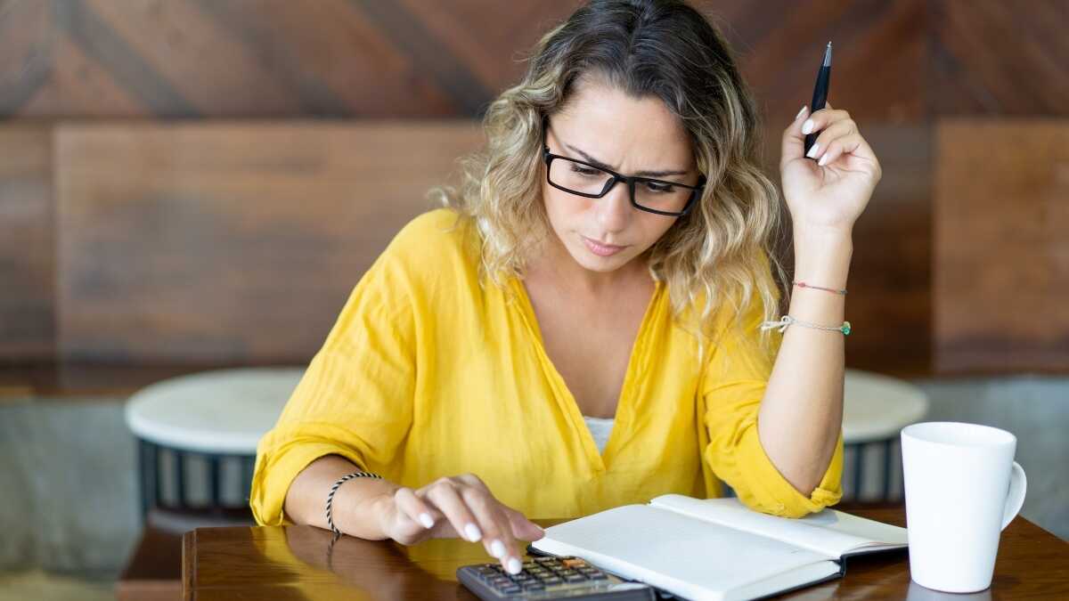 Vilken delbetalningsformel är mest lämplig för små och medelstora företag beroende på deras typ av verksamhet?