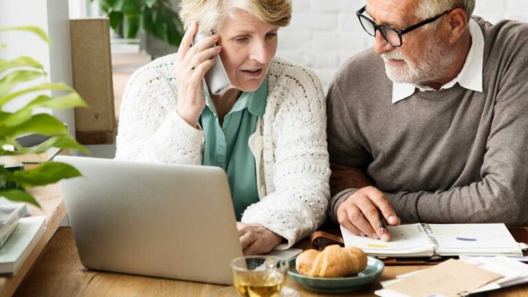 Egenföretagare som går i pension i sommar tjänar redan 1 000 euro mer än förra året
