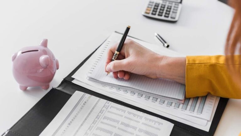 Díaz säger att den nya digitala tidskontrollen för små och medelstora företag och egenföretagare nästan är klar