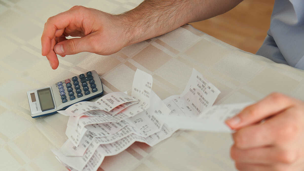 Skatteverket minns de tre reglerna så att egenföretagare kan dra av kostnader i denna Inkomst