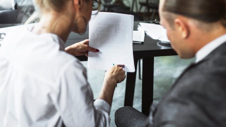 Socialförsäkringen klargör tidsfristen för egenföretagare att betala sina utestående avgifter för legalisering