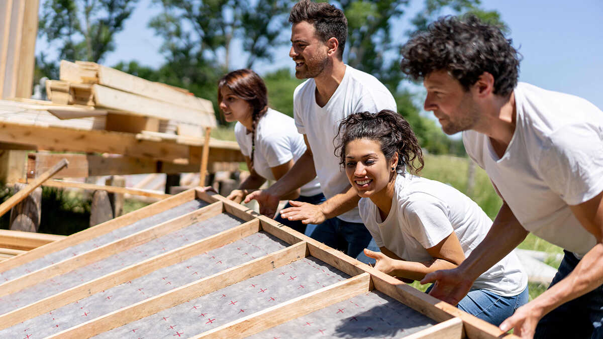 Två små och medelstora företag kommer att kunna tjäna 30 000 euro var för hållbara projekt