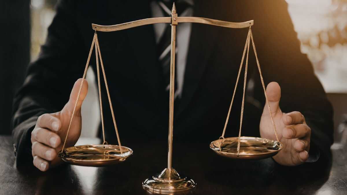 Mer än 60 % av konsumenterna väljer eller undviker att köpa från frilansare beroende på hur deras företag agerar