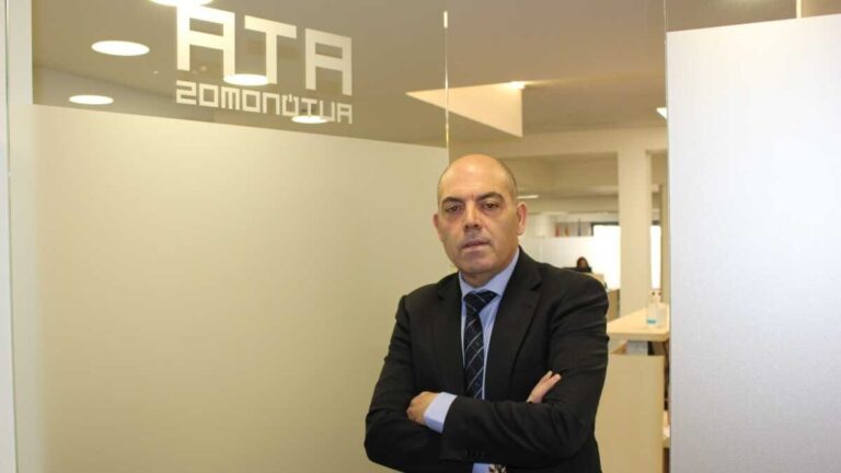 ”Egenföretagare spenderar 10 000 miljoner för att de inte har momsfranchisen”