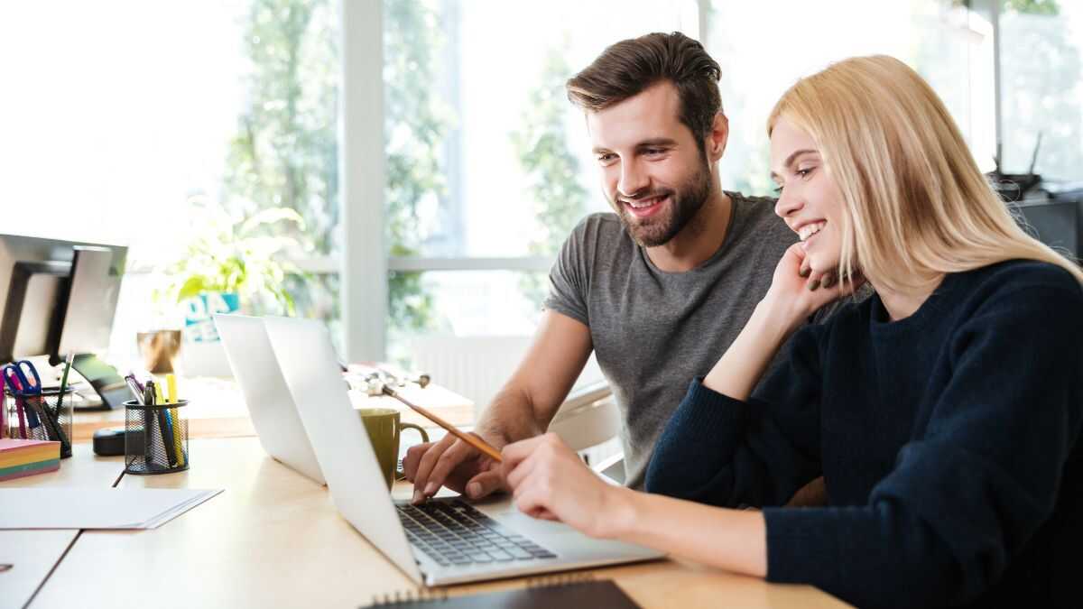 Finansministeriet tillåter nu egenföretagare att öppna en direkt chatt för att lösa frågor om inkomst