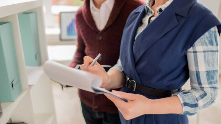 Vad är Yrkesinspektionens bevakning i företagens provkontrakt?