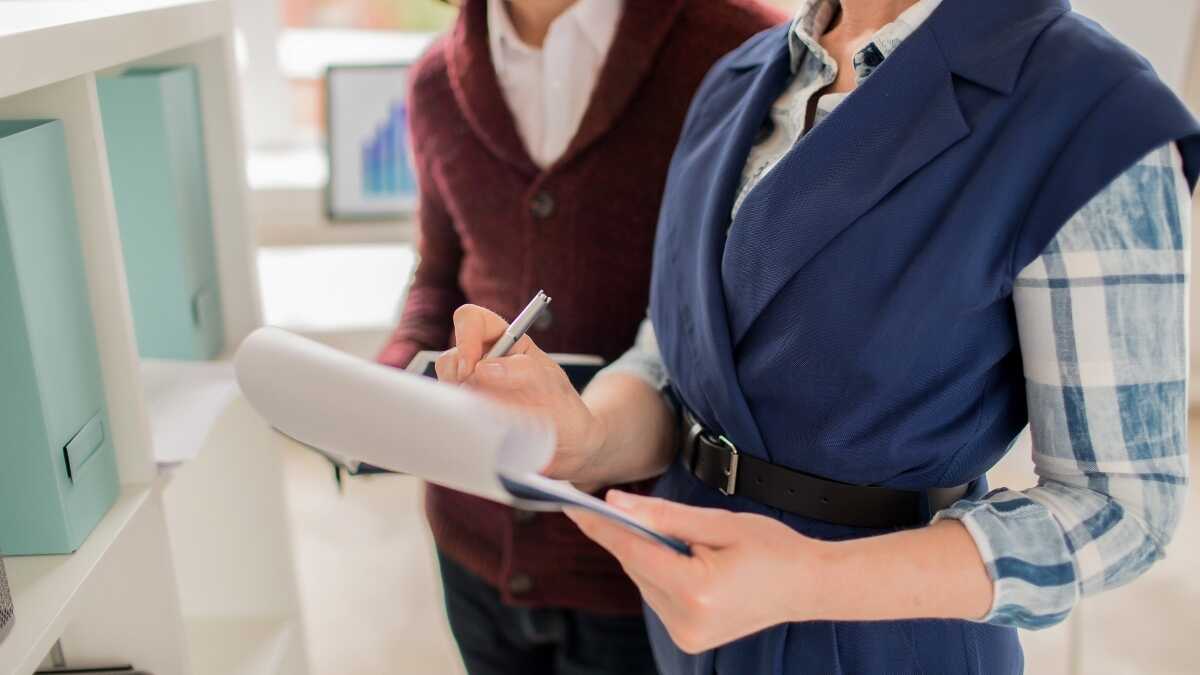 Vad är Yrkesinspektionens bevakning i företagens provkontrakt?