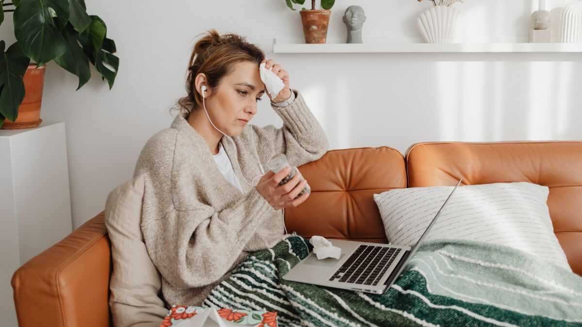 Egenföretagare sjukskriver sig fyra gånger mindre än anställda: de förlorar inkomst och fortsätter att betala avgifter