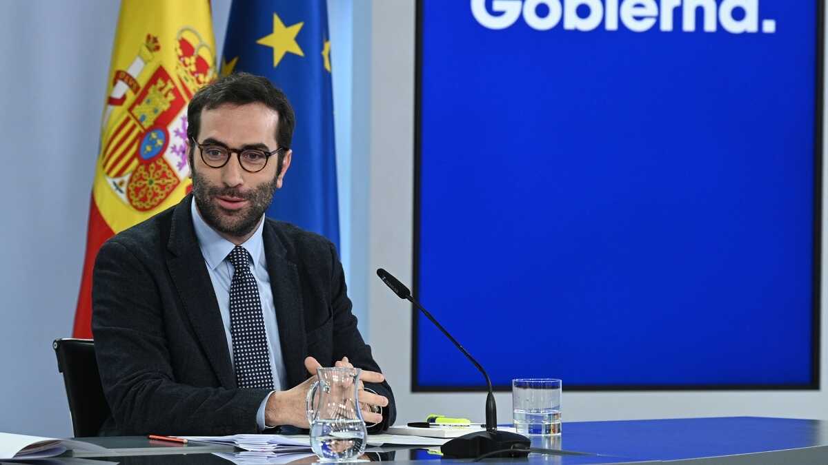 Ekonomi kräver att egenföretagarna har minst ett år på sig att anpassa sig till den nya tidskontrollen