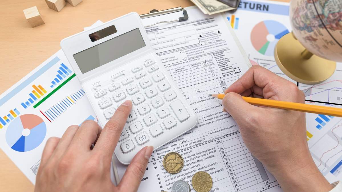 Majoriteten av skatteplikterna för egenföretagare i april kommer att koncentreras kring den 22:a.