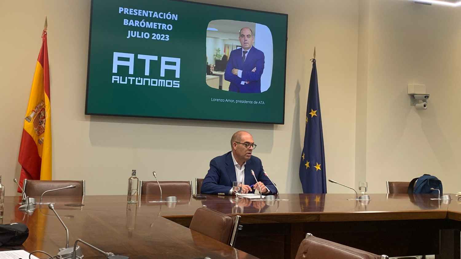 ATA-barometern: egenföretagare ser momsbefrielsen som brådskande, betalar ingen avgift vid uppsägningar och mindre byråkrati