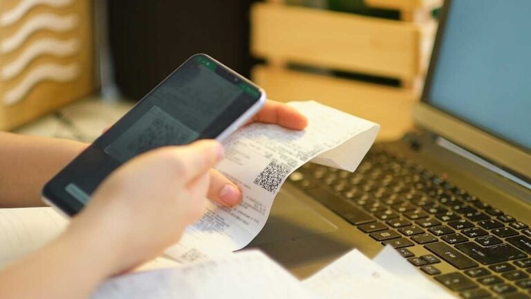 Obligatorisk elektronisk faktura för egenföretagare: ordern som kommer att markera dess ikraftträdande är redan under behandling