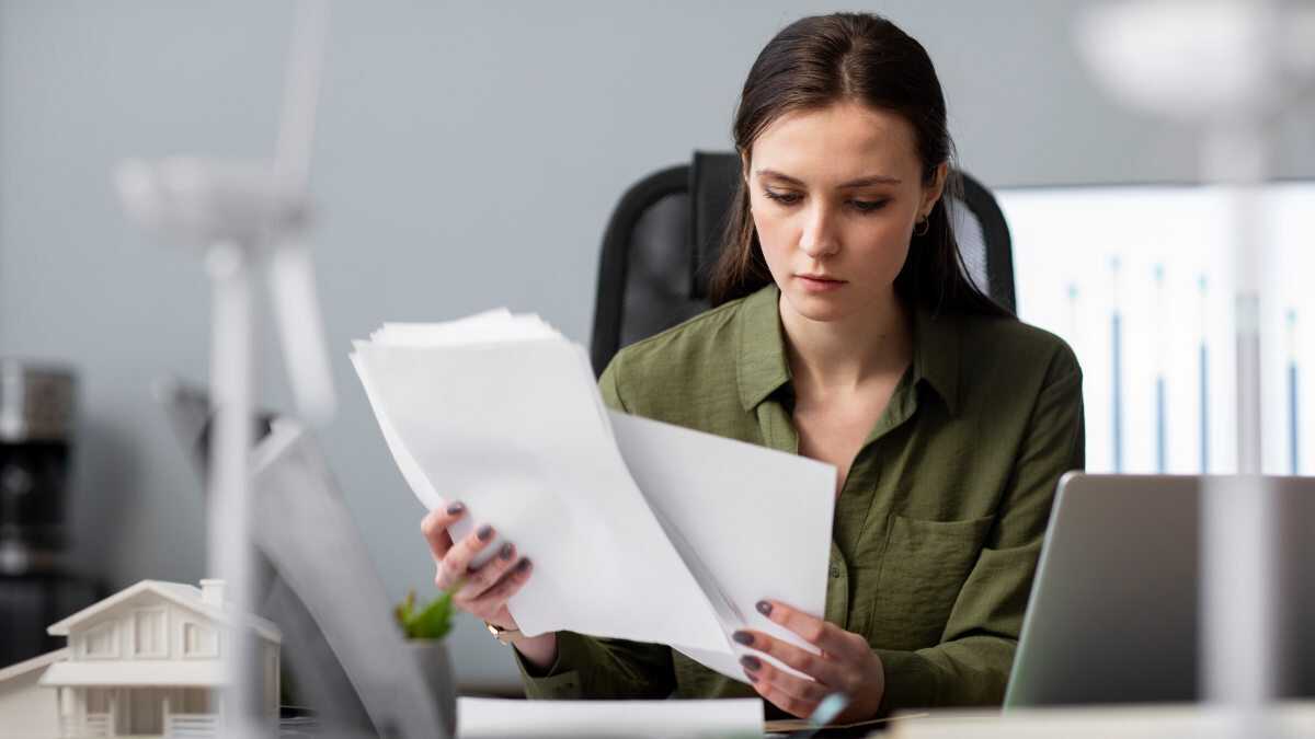 Egenföretagare kan korrigera fel i sin inkomst efter att ha presenterat det: finansministeriet förklarar hur man gör det steg för steg