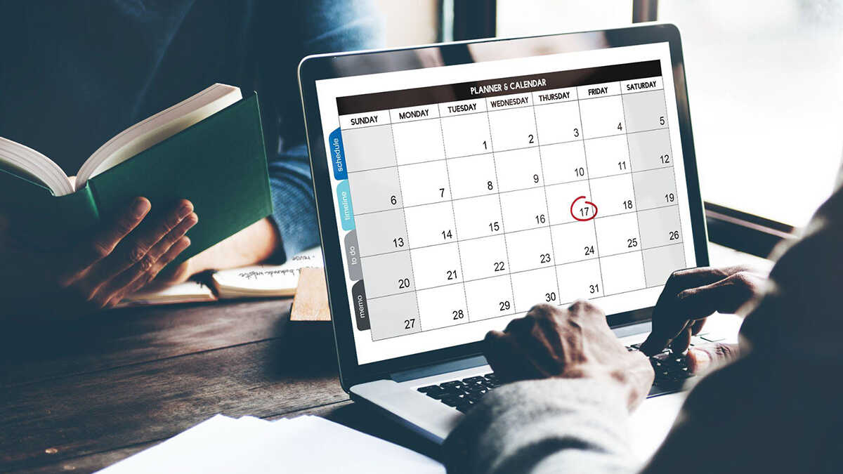 Nedräkning till obligatorisk elektronisk faktura för egenföretagare: när den träder i kraft och hur den tillämpas