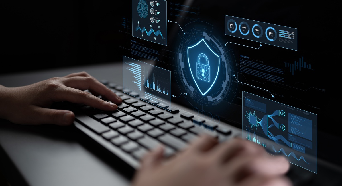 4 enkla sätt att hålla koll på cybersäkerhet på arbetsplatsen